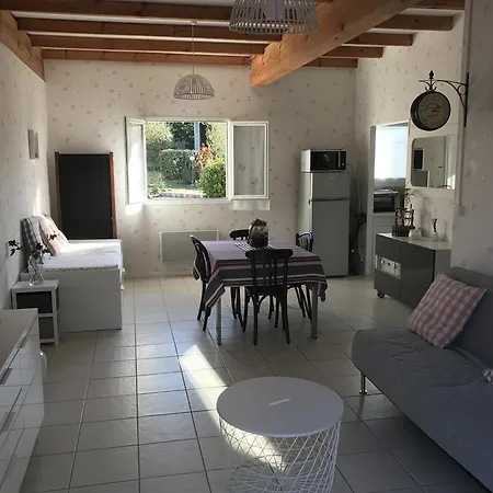 Holiday home Au Domaine De L'etang Garrosse-morcenx La Nouvelle Garrosse