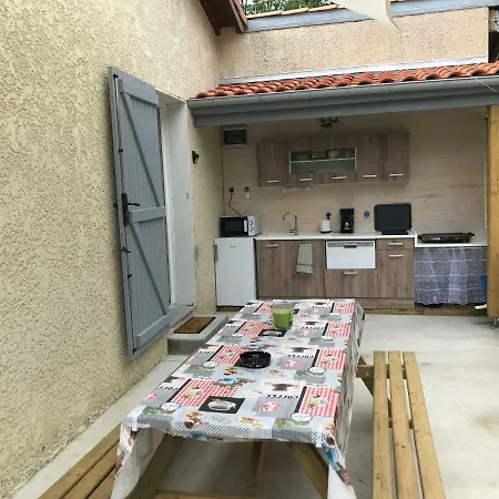 Holiday home Au Domaine De L'etang Garrosse-morcenx La Nouvelle Garrosse